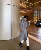 Hairy Coat Woman's Long 2025 Autumn And Winter New Hepburn Style Temperament Small Loose Thick Coat