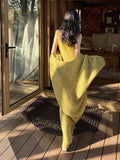 Great-Looking Gentle Wind Early Autumn Wear A Set Of Women's Lazy Knitted Shirt To Close The Waist Sling Dress Set