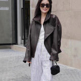 Haining New Leather Locomotive Jacket Loose Leather Jacket 2025 New Velvet Double Collar Short Coat Woman