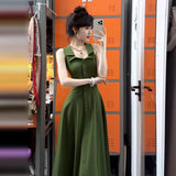 2025 New French Retro Green Hanging Neck Sling Dress Female Summer Temperament Waist Dress